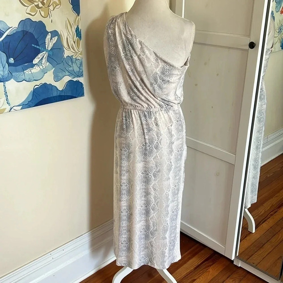 NWT Steve Madden Matte Jersey One Shoulder Snakeskin Print Dress - Size L - Picture 7 of 14